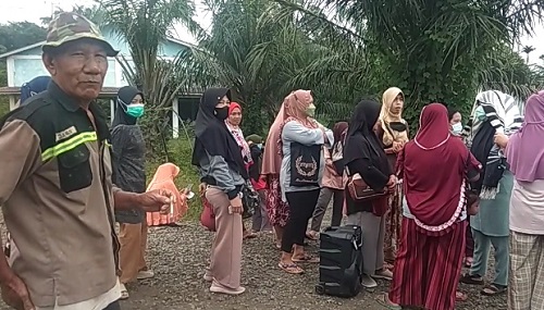 Segera Cari Solusi Terkait Tuntutan Masyarakat Desa Sirah Pulau