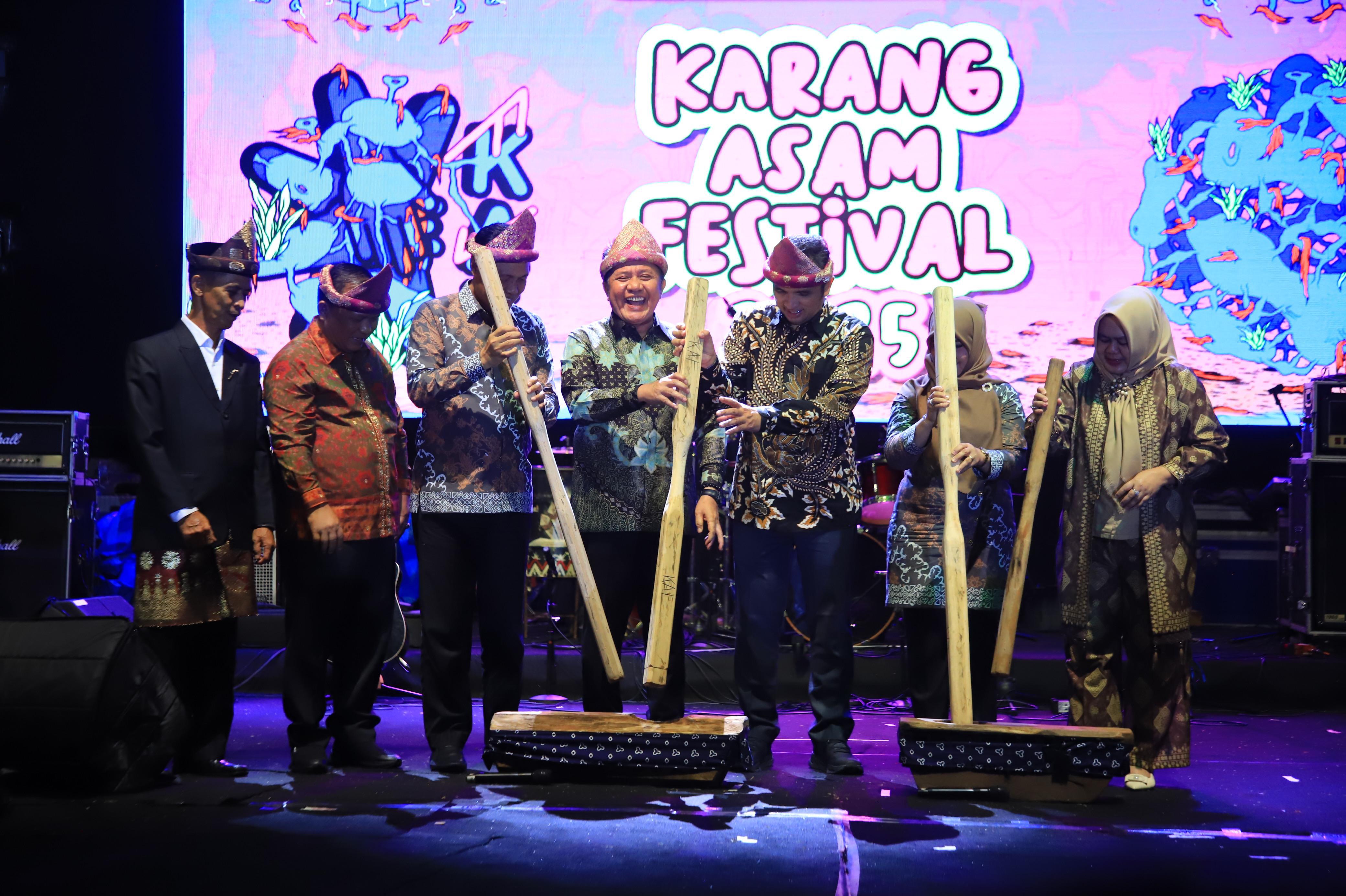 Gubernur Deru Harapkan Karang Asam Festival 2025, Ajang Bangkitkan Ekonomi dan UMKM Muara Enim