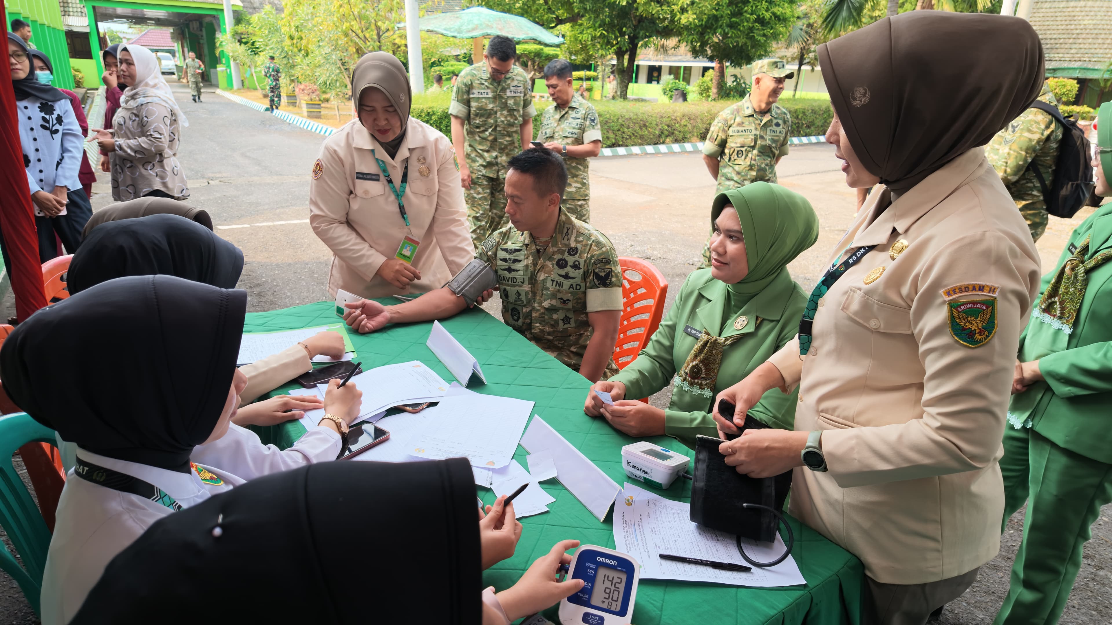 Peringati HUT ke-81 TNI, Kodim 0405/Lahat Gelar Bakti Kesehatan untuk Masyarakat