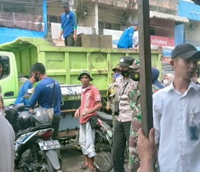 120 Hamparan Lapak Pasar Lematang Dibongkar