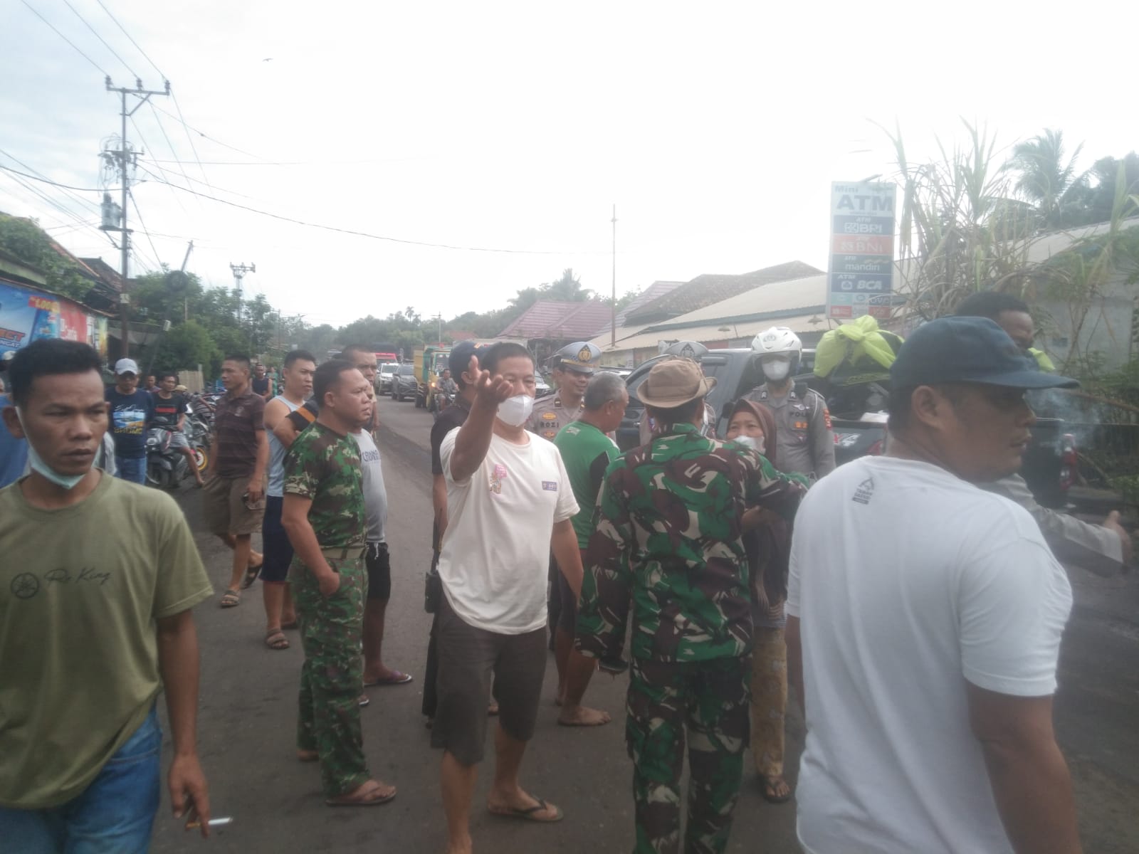 Warga Banjar Sari Sudah Sangat Kesal Dengan Angkutan Batubara Melintas di Jalan Umum, Ini Trik Jitu Kades