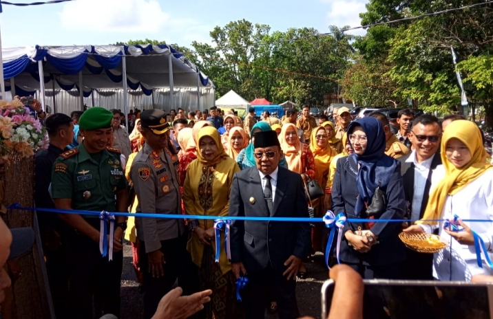 Wabup Haryanto Buka Pameran Pembangunan/Bazar Hari Jadi Kabupaten Lahat