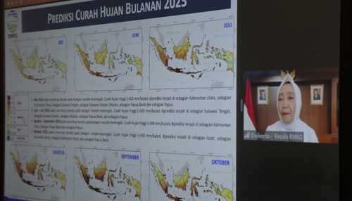 Herman Deru Keluarkan SK Gubernur Izin Teknologi Modifikasi Cuaca (TMC)