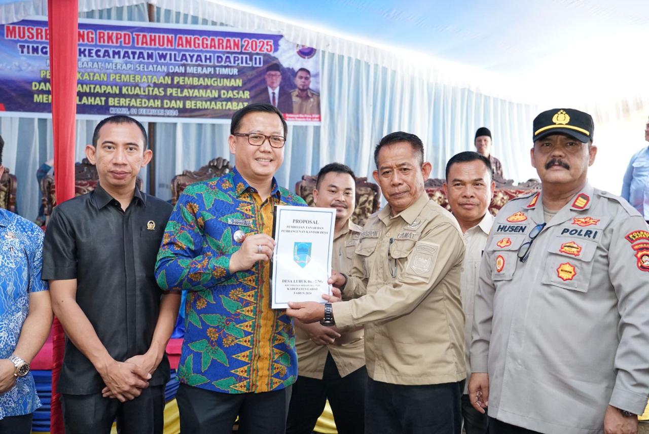 PJ Bupati Lahat Muhammad Farid Hadiri Musrenbang RKPD Tahun 2025 Tingkat Kecamatan Merapi Area