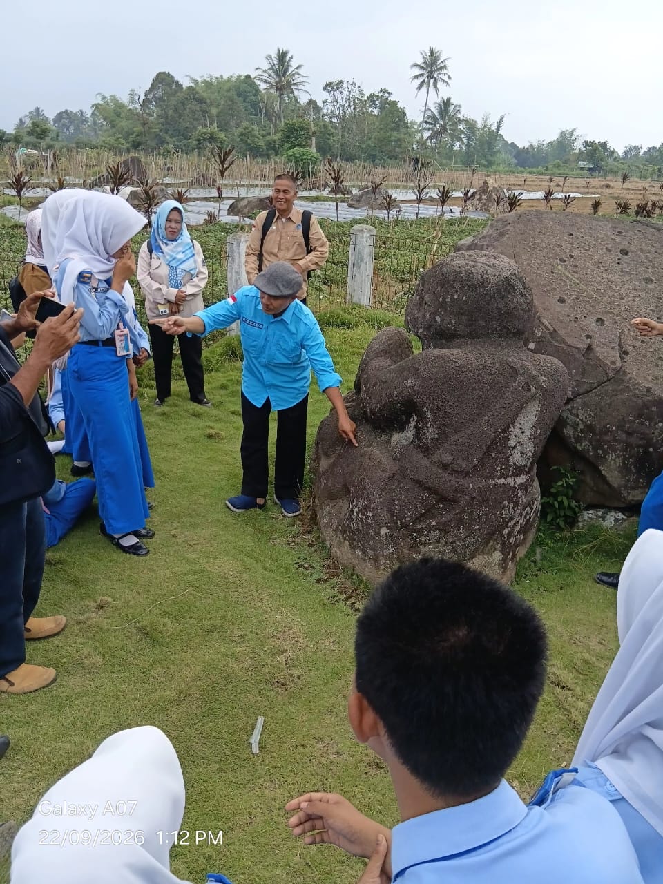 SMK Negeri 1 Jarai Peduli Megalitik, Siswa Belajar Sejarah Langsung di Situs Baturang