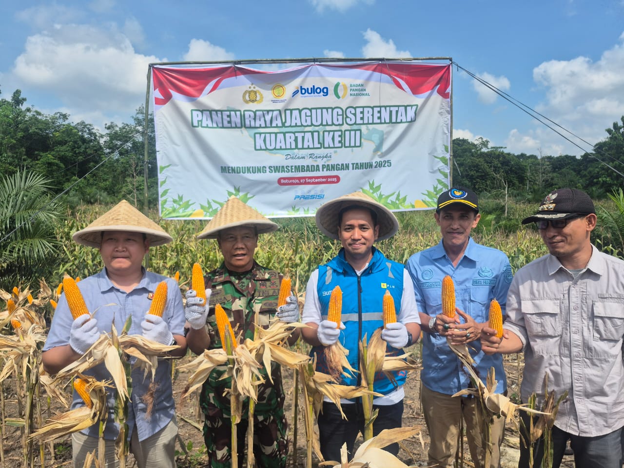 PLN Sukses Amankan Pasokan Listrik pada Panen Raya Jagung Serentak Bersama Kapolri di Sumatera Selatan