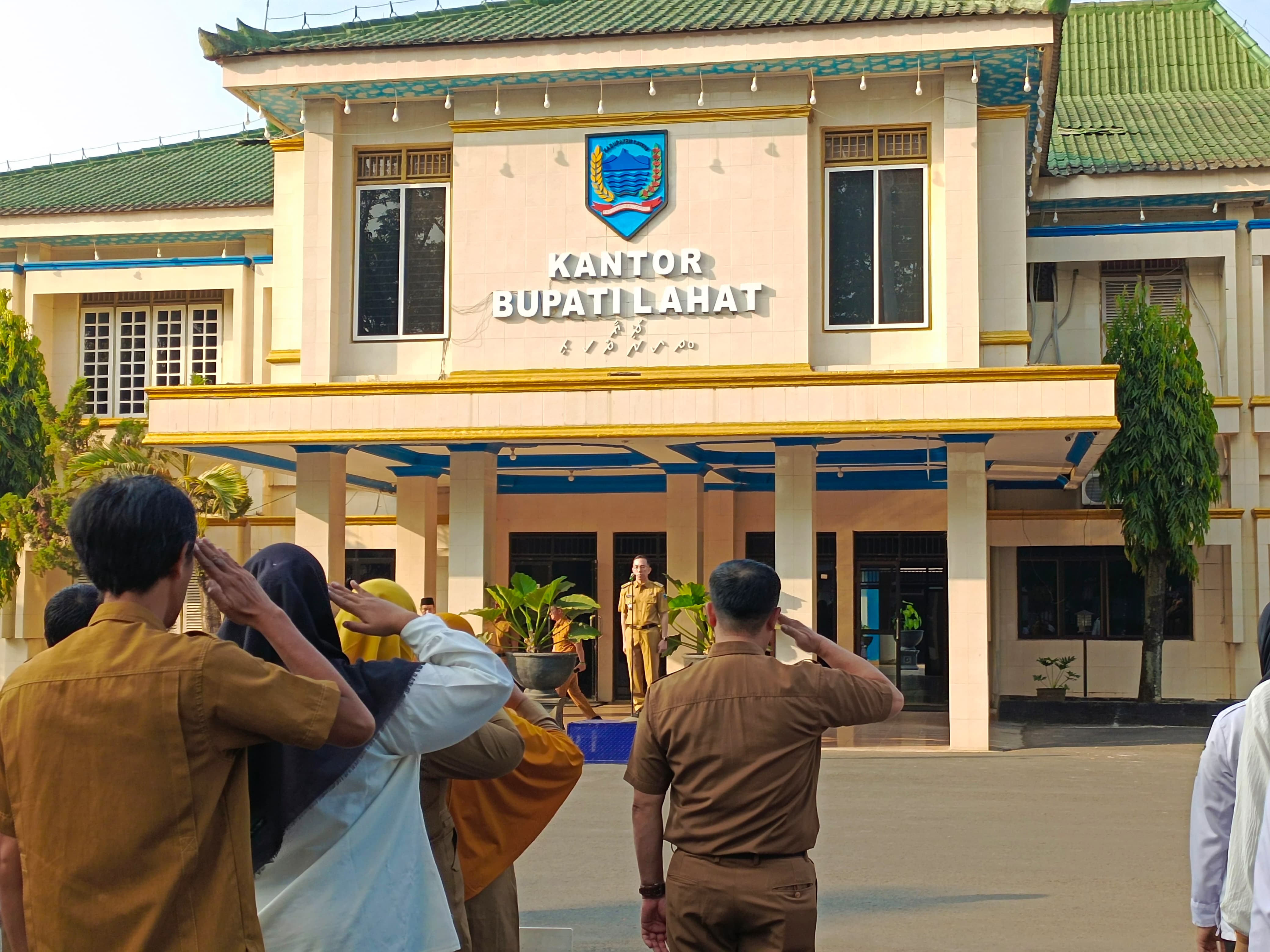 Arahan Pj Bupati Lahat Di Apel Pertama Bersama ASN Dan Honorer Di lingkungan Pemkab Lahat