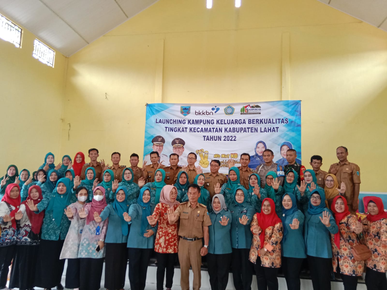 Desa Sirah Pulau Tuan Rumah Launching Kampung KB