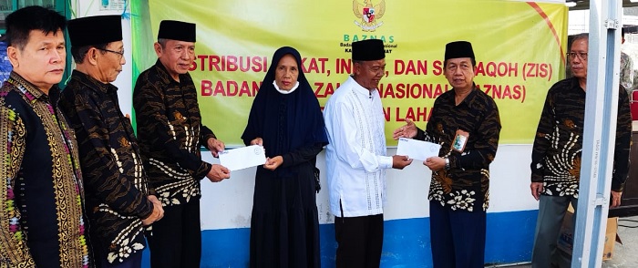 Baznas Kabupaten Lahat Lakukan Pembagian Bantuan Dana Insentif Guru Ngaji dan Marbot