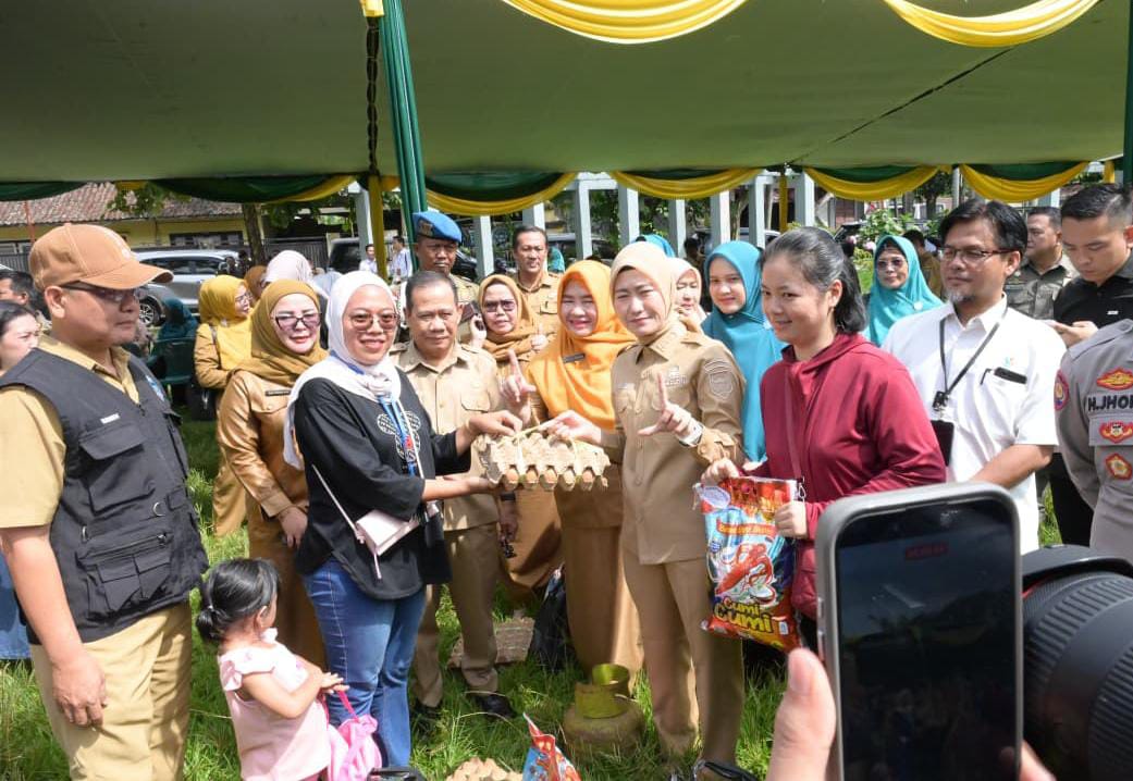 Pemkab Lahat Gelar Pasar Murah, Wabup Widia Ningsih Tekankan Stabilisasi Pangan 