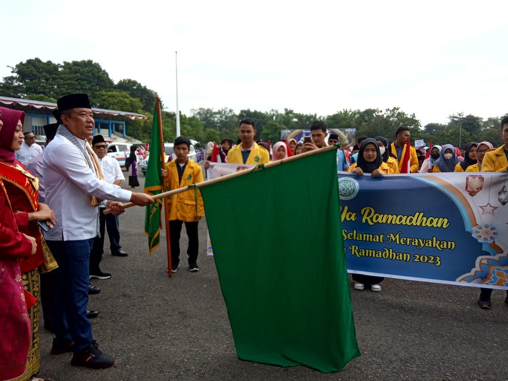 2500 Santri dan Guru Ngaji Tumpah Ruah Di Jalanan Kabupaten Lahat