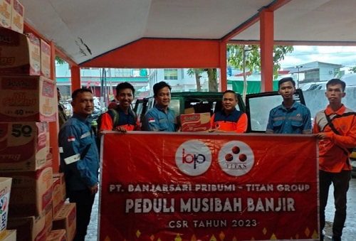 PT Banjarsari Pribumi - Titan Group Bersama Kontraktor Membantu Masyarakat yang Terdampak Bencana Banjir