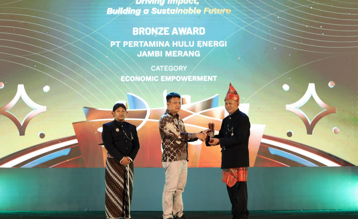 PHE Jambi Merang Menerima Penghargaan ISRA 2025 Melalui Program Unggulan Budidaya Lebah Madu