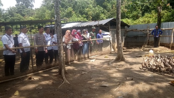 Monev Realisasi Dana Desa di Suka Cinta, ini yang Dilakukan Tim Kecamatan Merapi Barat
