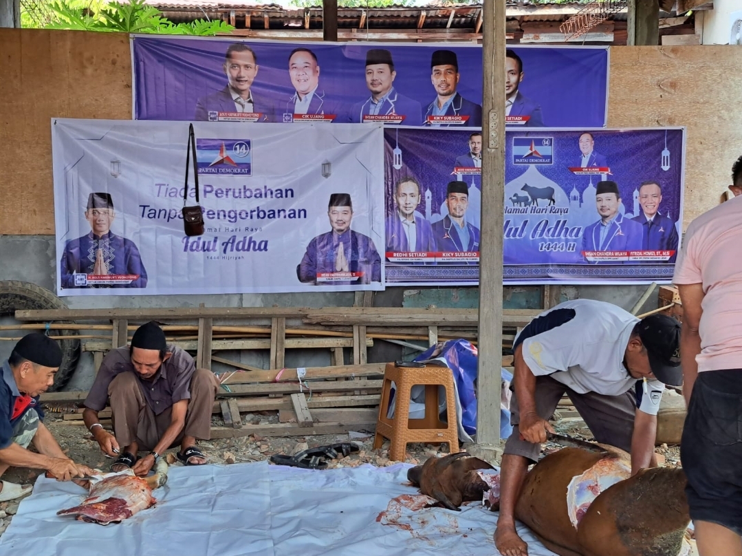 Politisi Demokrat Lahat, Ihsan Chandrawijaya Sumbang Hewan Kurban