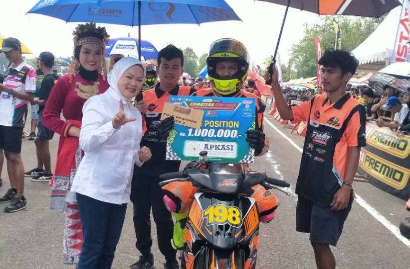 Momen Anggota DPR RI Sri Meliyana Bertemu Awhin Sanjaya di Lahat, Pembalap Nasional Tewas Kecelakaan