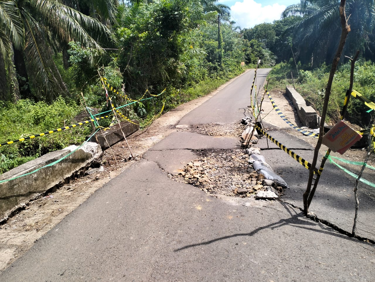 Keluhkan Terhadap Pihak Kecamatan Merapi Selatan Yang Di Nilai Lamban   