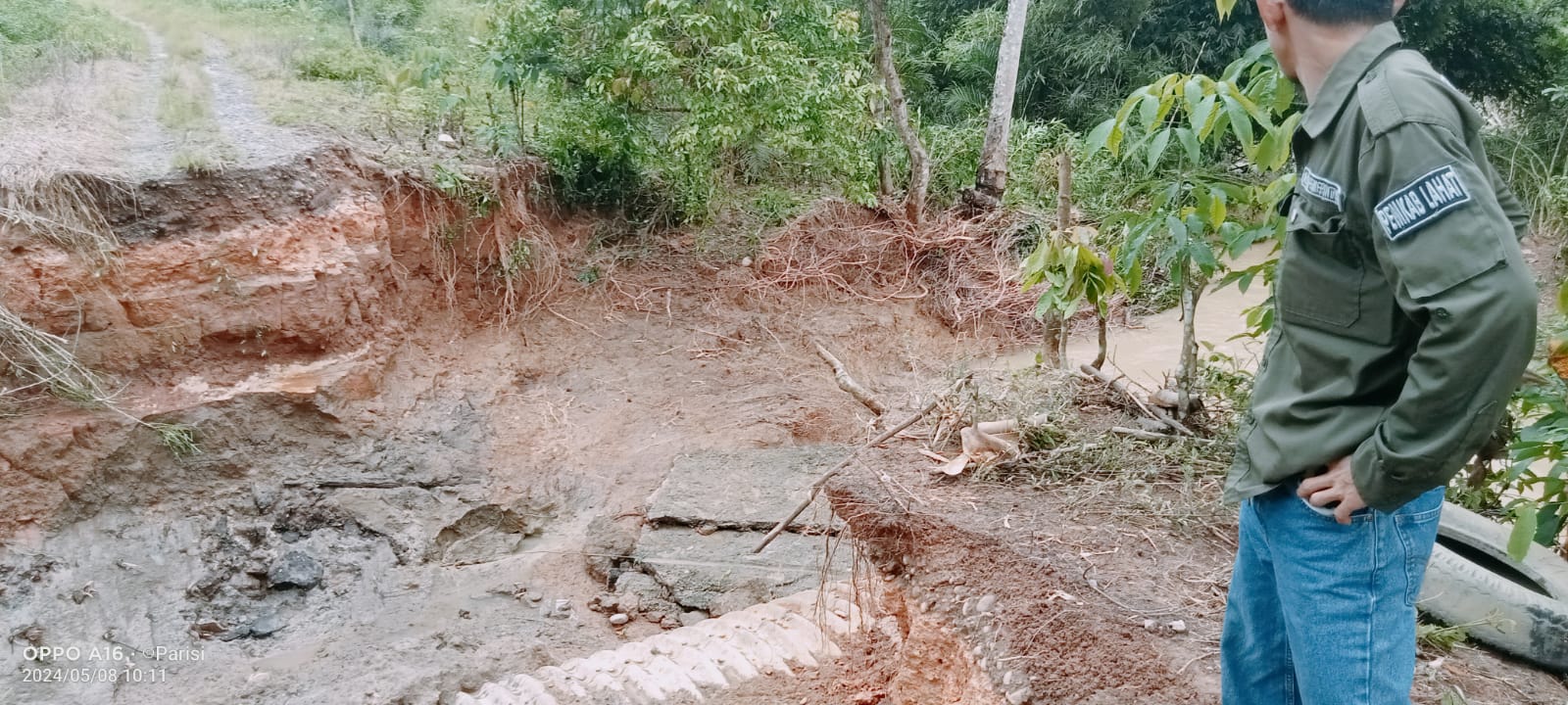 Kembali Jembatan di Merapi Timur Lahat Putus Sangat Menggangu Aktivitas Warga