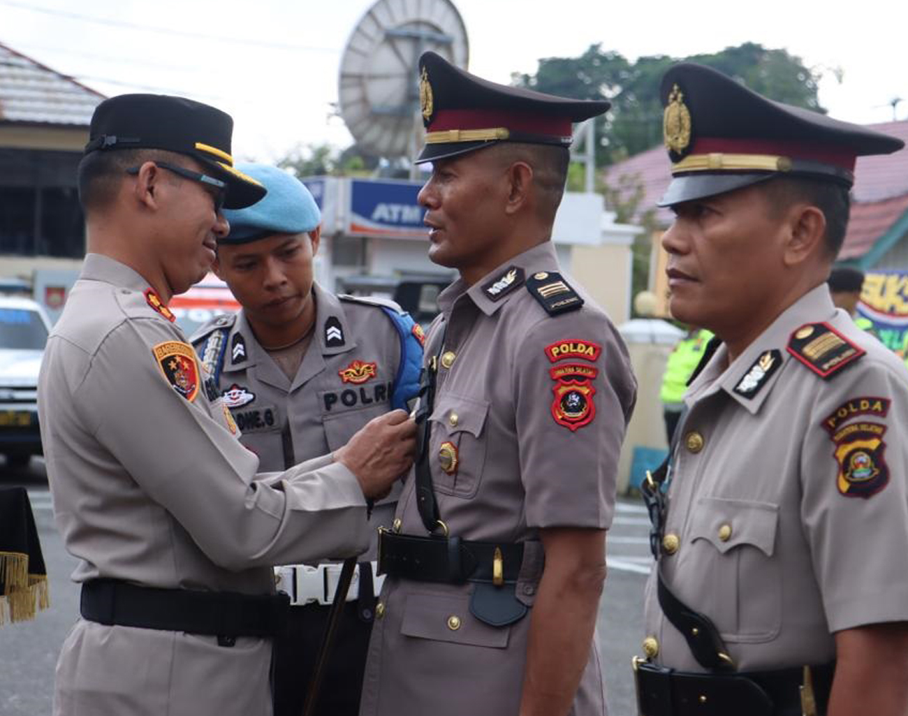 Baru Sampai di Polres, Kapolres Lahat God Parlasro S Sinaga Langsung Pimpin Sertijab Kasat Narkoba dan Samapta