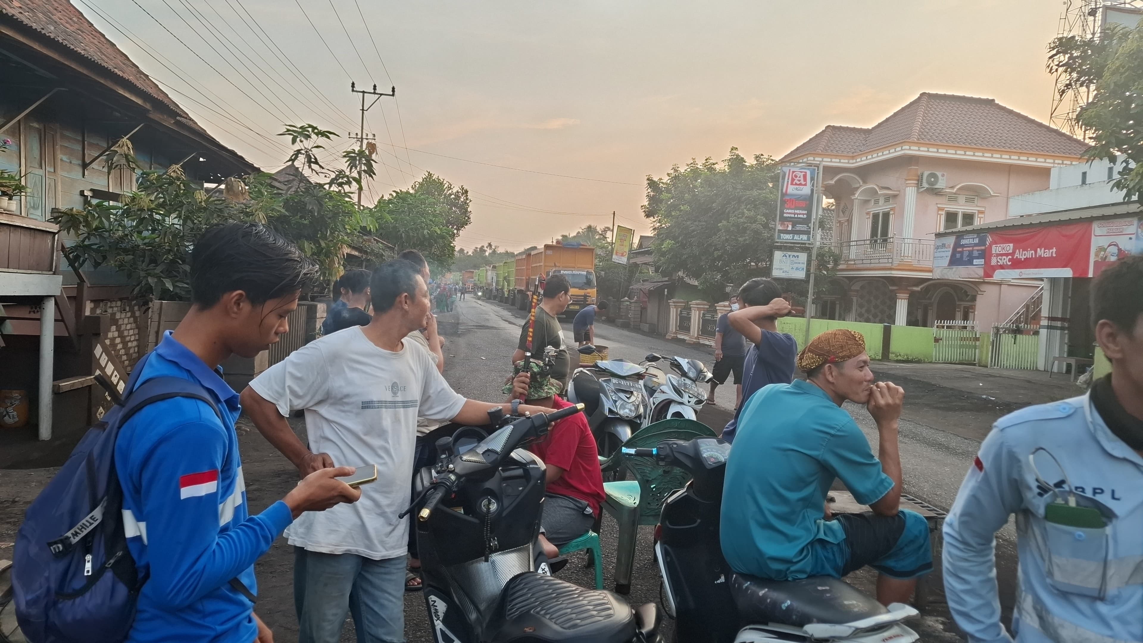 Warga Sudah Muak, Semua PT dan Transportir Yang Melintas Harus Tanggung Jawab, Ini Permintaan Warga