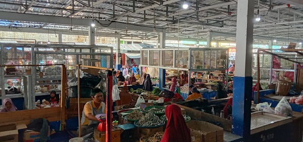 Update Harga Kebutuhan Pangan Hari ini di PTM Sqaure Lahat