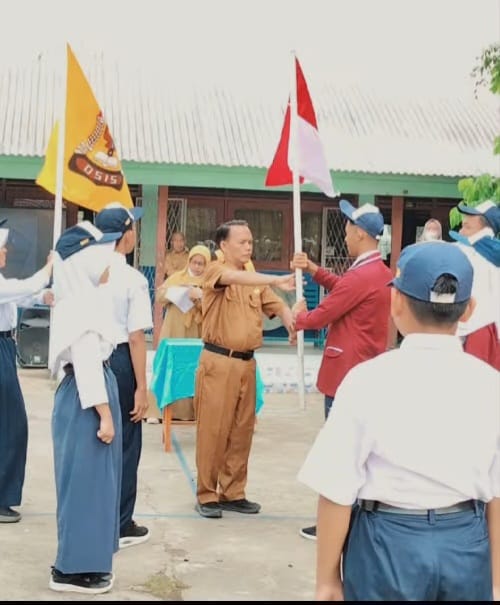 SMP Negeri 1 Merapi Timur Lantik Pengurus OSIS Baru, Sapirman Tekankan Pentingnya Karakter dan Kepemimpinan