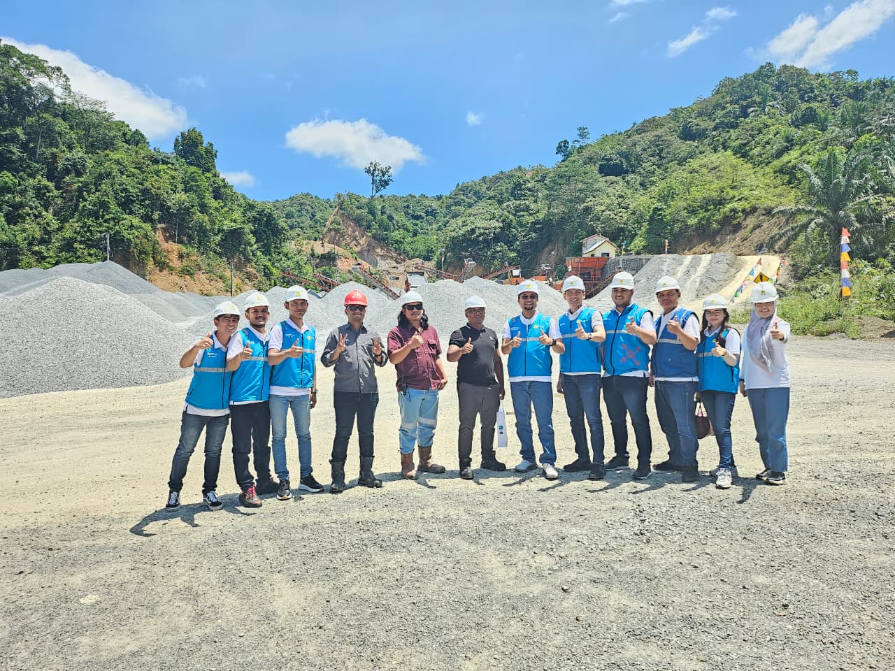 Sambut Hari Pelanggan Nasional, PLN UP3 Jambi Perkuat Layanan untuk PT Alam Barajo