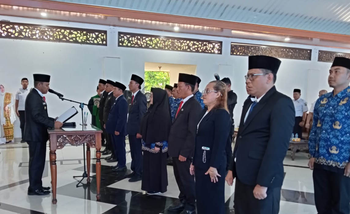 Pj Bupati Empat Lawang Fauzan Khoiri Denin Lantik 15 Pejabat Administrator dan Pengawas