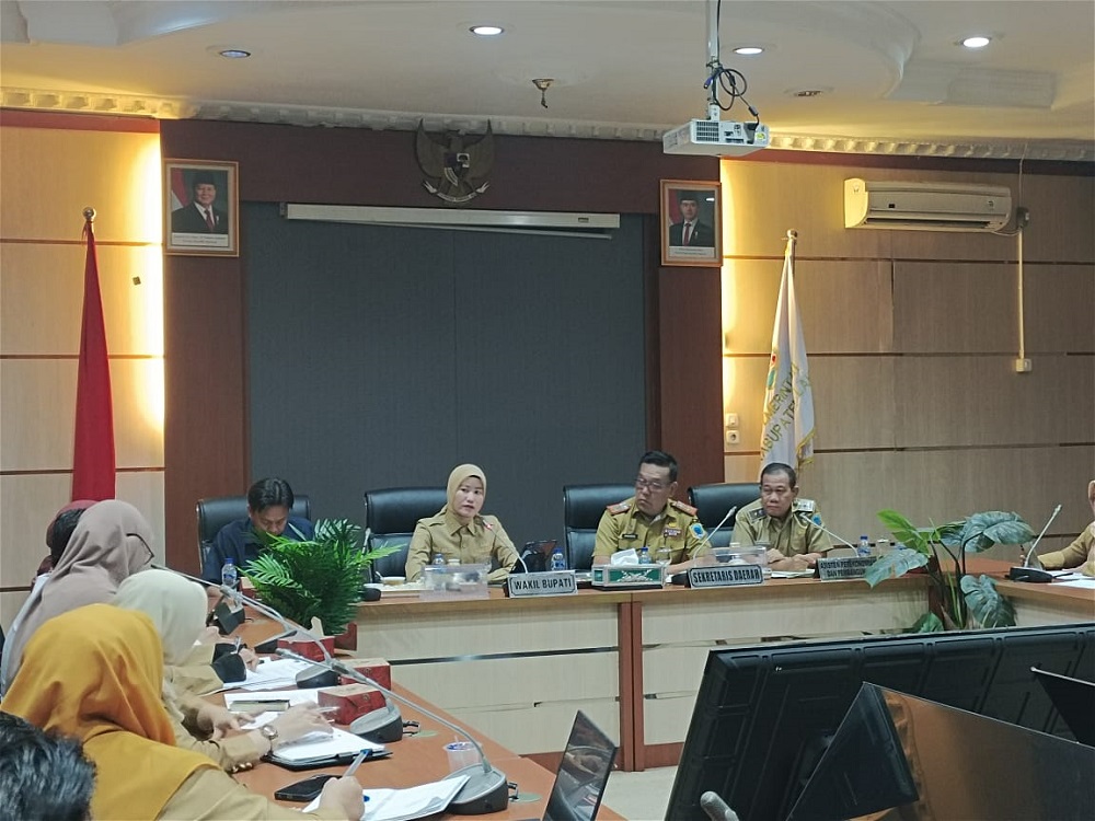 Pemkab Lahat Rapat Evaluasi Gerakan Pangan Murah (GPM), Wabup Widia Apresiasi Camat
