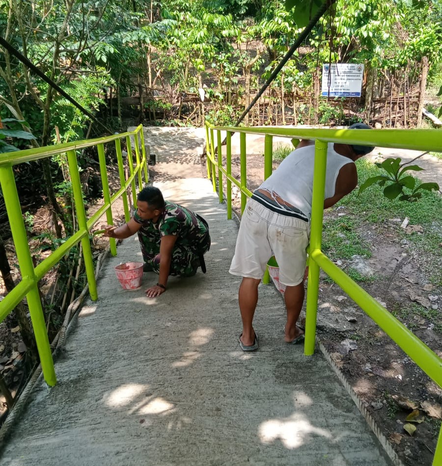 Menyimak Kegiatan Serka Junaidi di Desa Binaanya, Ikut Terjun Langsung