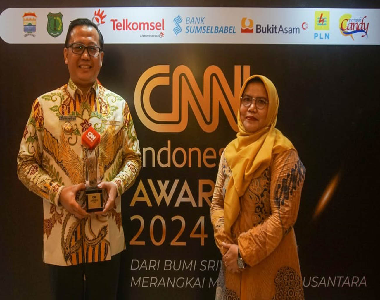 Pj Bupati Lahat Hadiri CNN Indonesia Award 2024, Lahat Raih Penghargaan Best Promoted Local Brand Durian Lokal