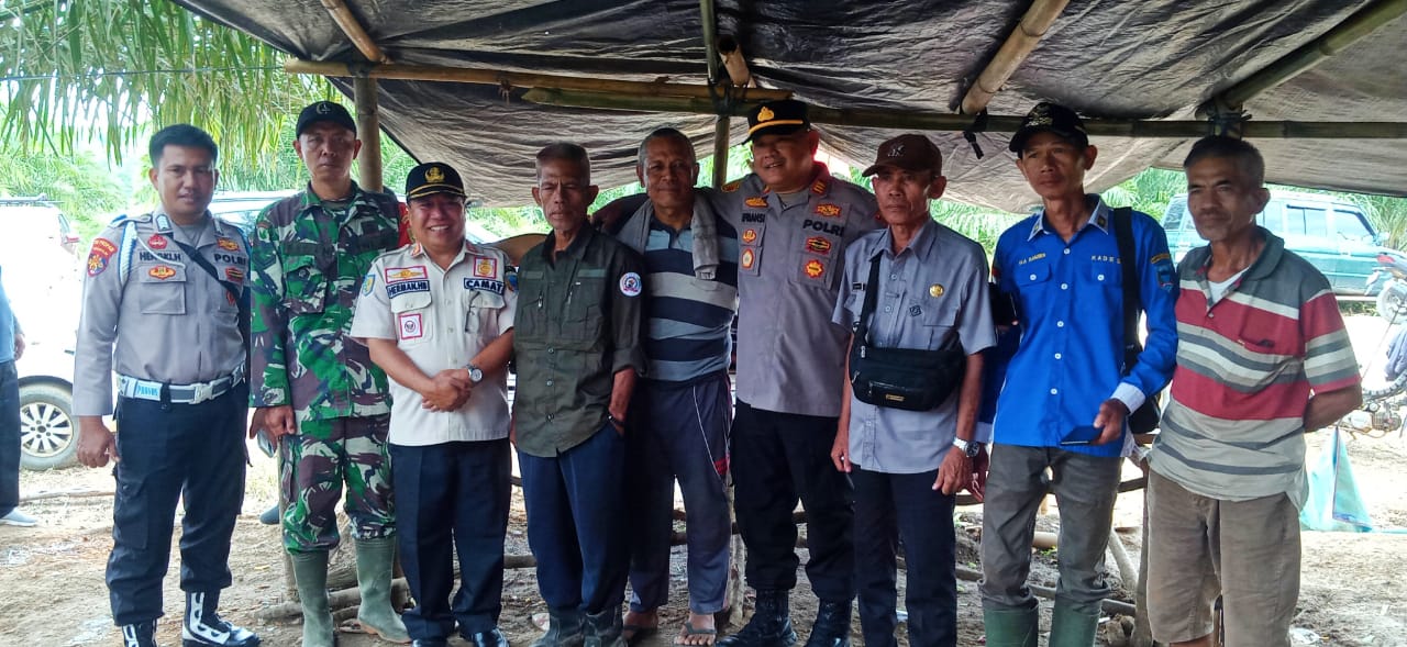 Camat Kikim Selatan Pimpin Langsung Kunjungan ke Lokasi Aksi Damai Warga di PT Aditarwan