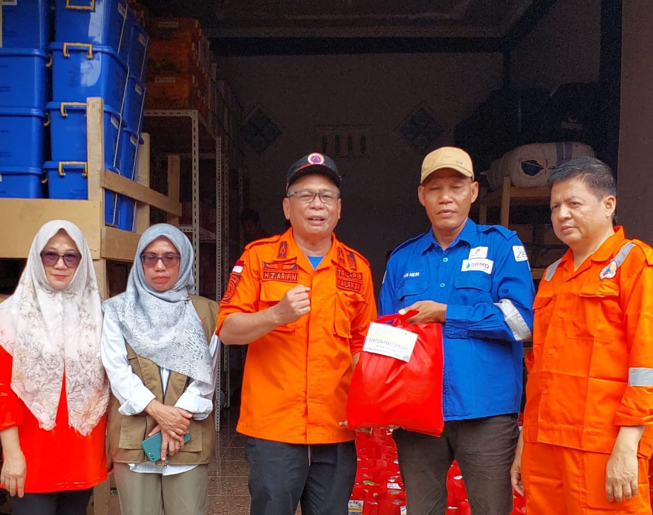 SKK Migas-KKKS Seleraya Merangin Dua Salurkan Bantuan Sembako untuk Korban Banjir Muratara