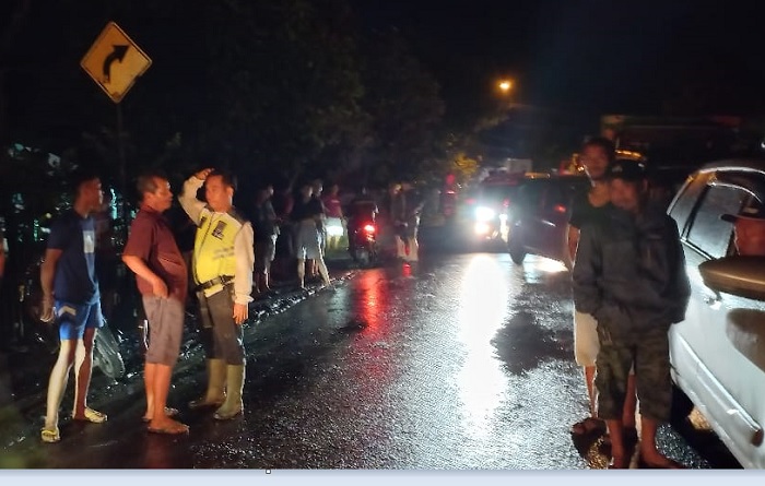 Warga Tanjung Jambu Setop Angkutan Batubara, Kapolsek Merapi Lakukan Mediasi