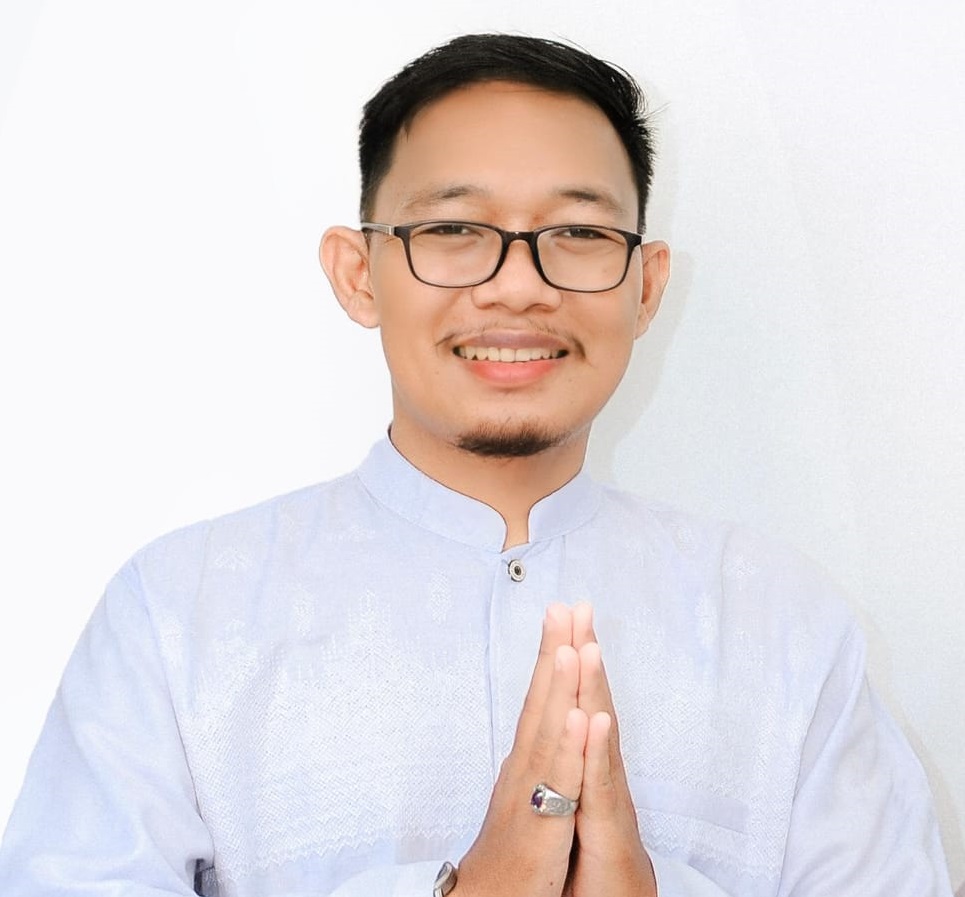 Korelasi Nilai-Nilai Budi Pekerti dalam Kitab Hidayatus Salikhin, Problematika Pendidikan Karakter Kontemporer