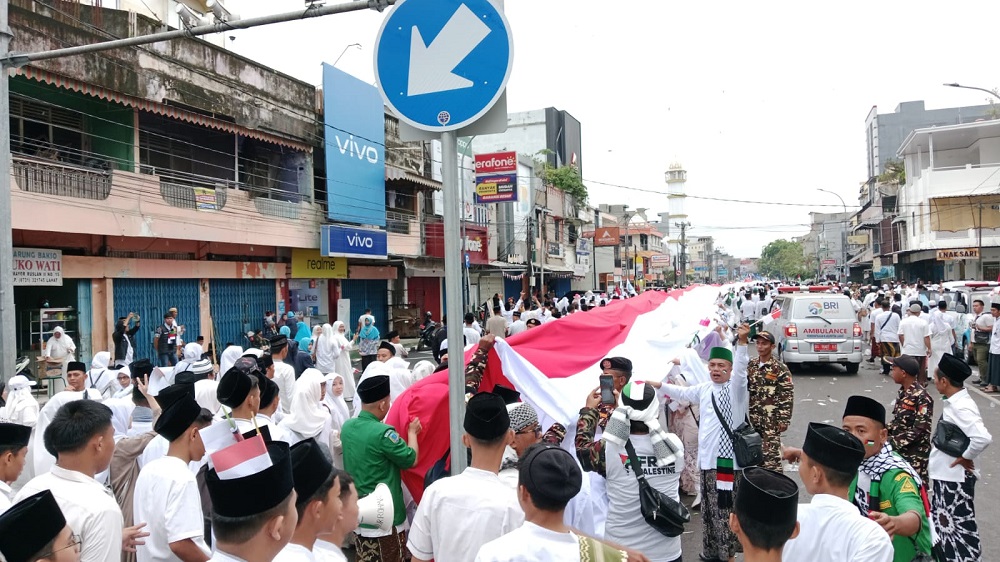 Bendera Indonesia dan Palestina Terbentang di Kota Lahat, Hari Santri Nasional dan Aksi Solidaritas Palestina
