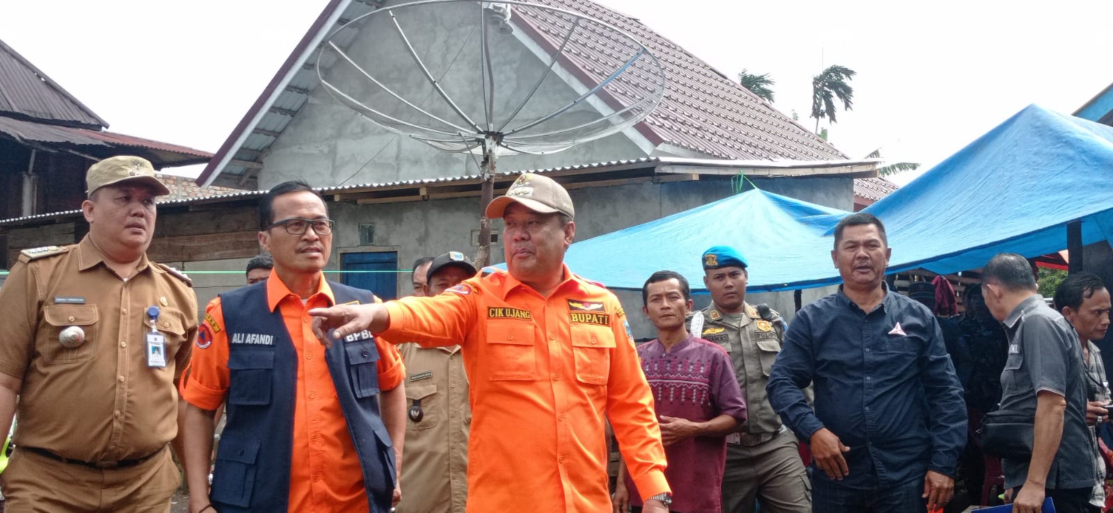 Bupati Lahat Tinjau Lokasi Kebakaran di Desa Kapitan Kecamatan Suka Merindu