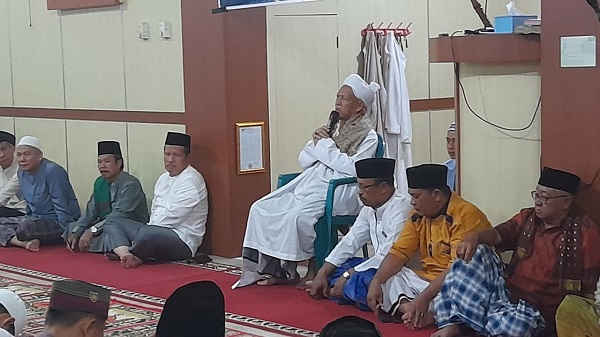 KH Dainawi Gerentam Boemi Isi Ceramah Isra Mi’raj di Masjid Taqwa Desa Tanjung Payang