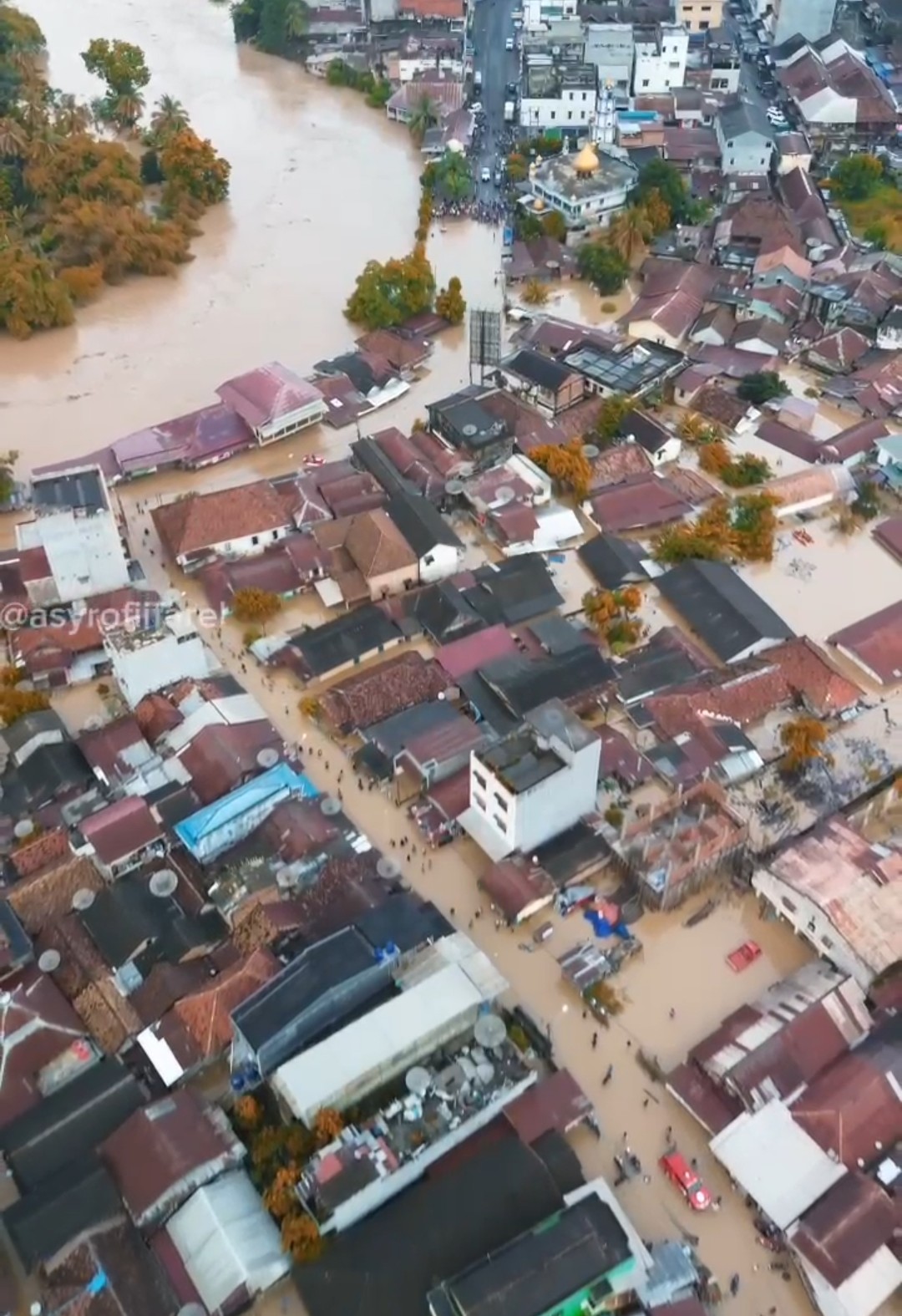 PRAY FOR Tanjung Enim, 5 Desa Di Kepung Banjir, Terendam Bahkan Nyaris 10 Jam