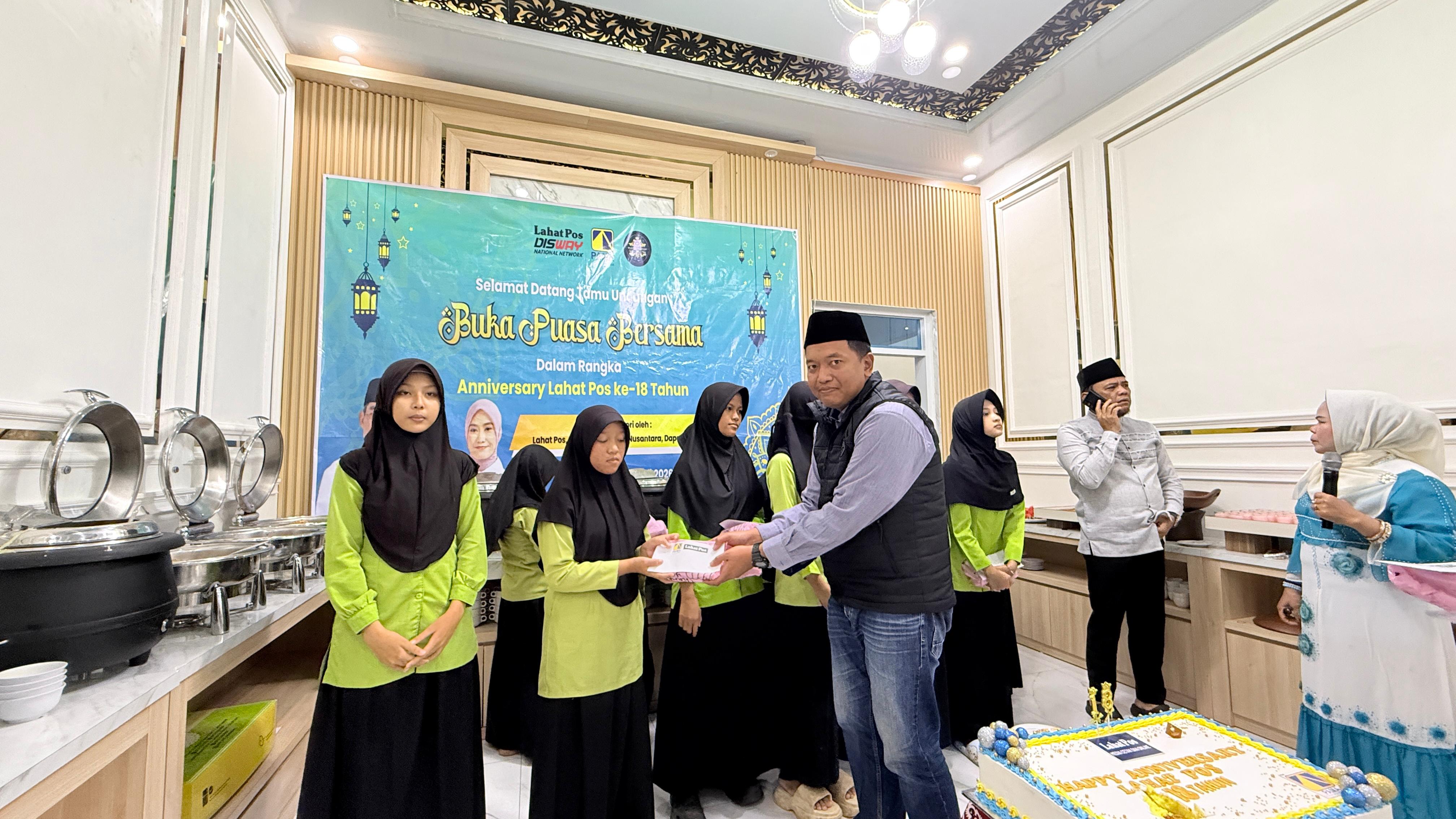 Rayakan HUT Ke 18, Lahat Pos dan PT Pamapersada Nusantara Berbagi Kasih Dengan Anak Yatim