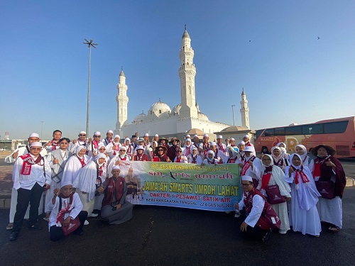 Selesai Sholat Jumat Rombongan Jemaah Smart Umroh Lahat Menuju Makkah