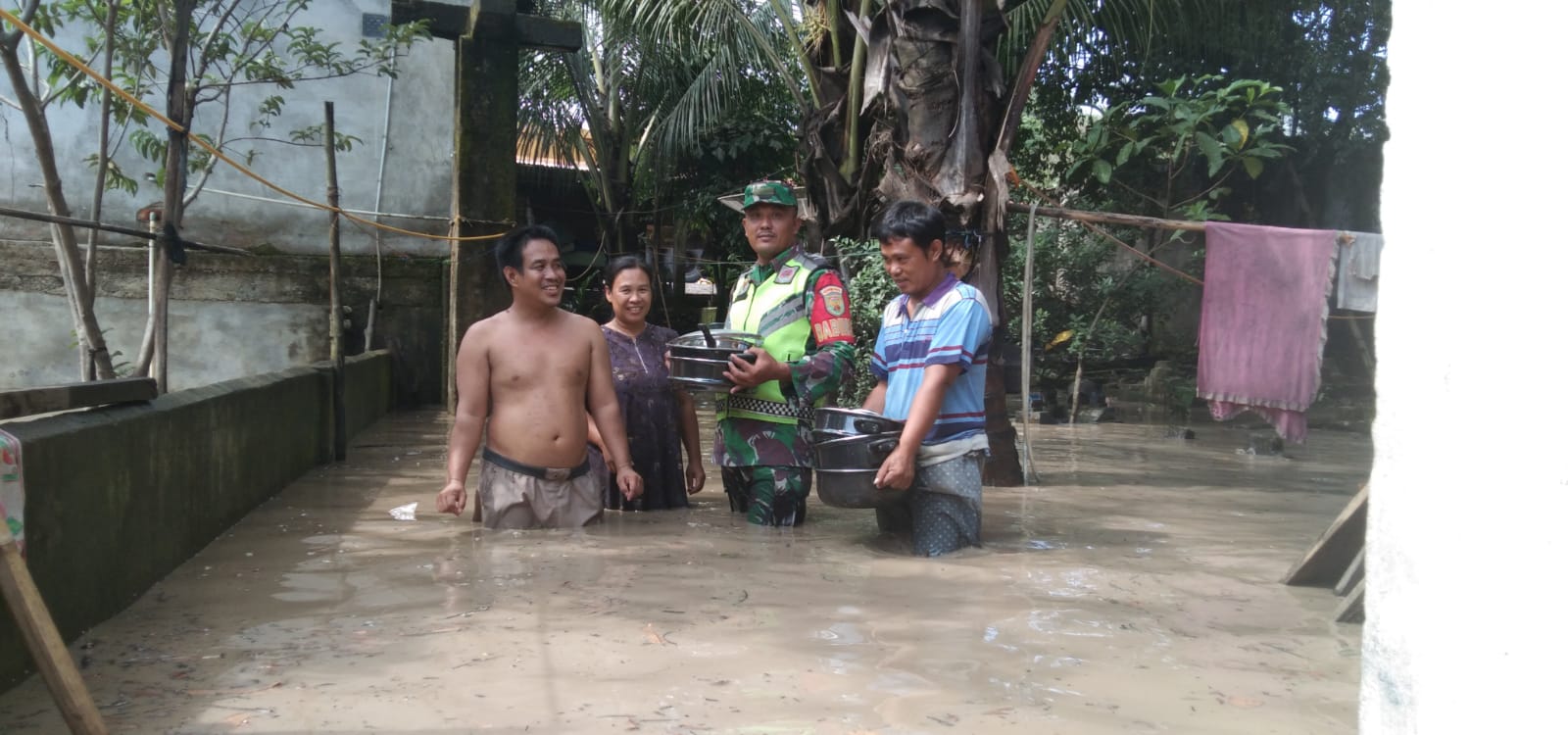 Sungai Kungkilan Meluap Puluhan Rumah Warga Muara Maung Terendam Banjir