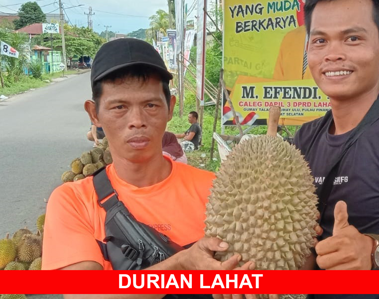 Durian Lahat Ada yang Ukuran Besar Melebihi Kepala Manusia, Berasal dari Desa ini