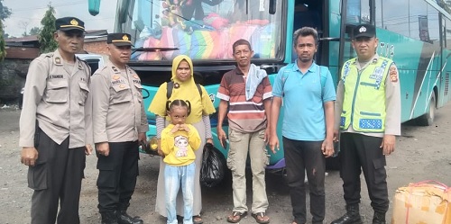Penumpang Bus Tujuan Aceh Diturunkan Sopir di Merapi, Lalu Ditolong Jajaran Polsek Merapi