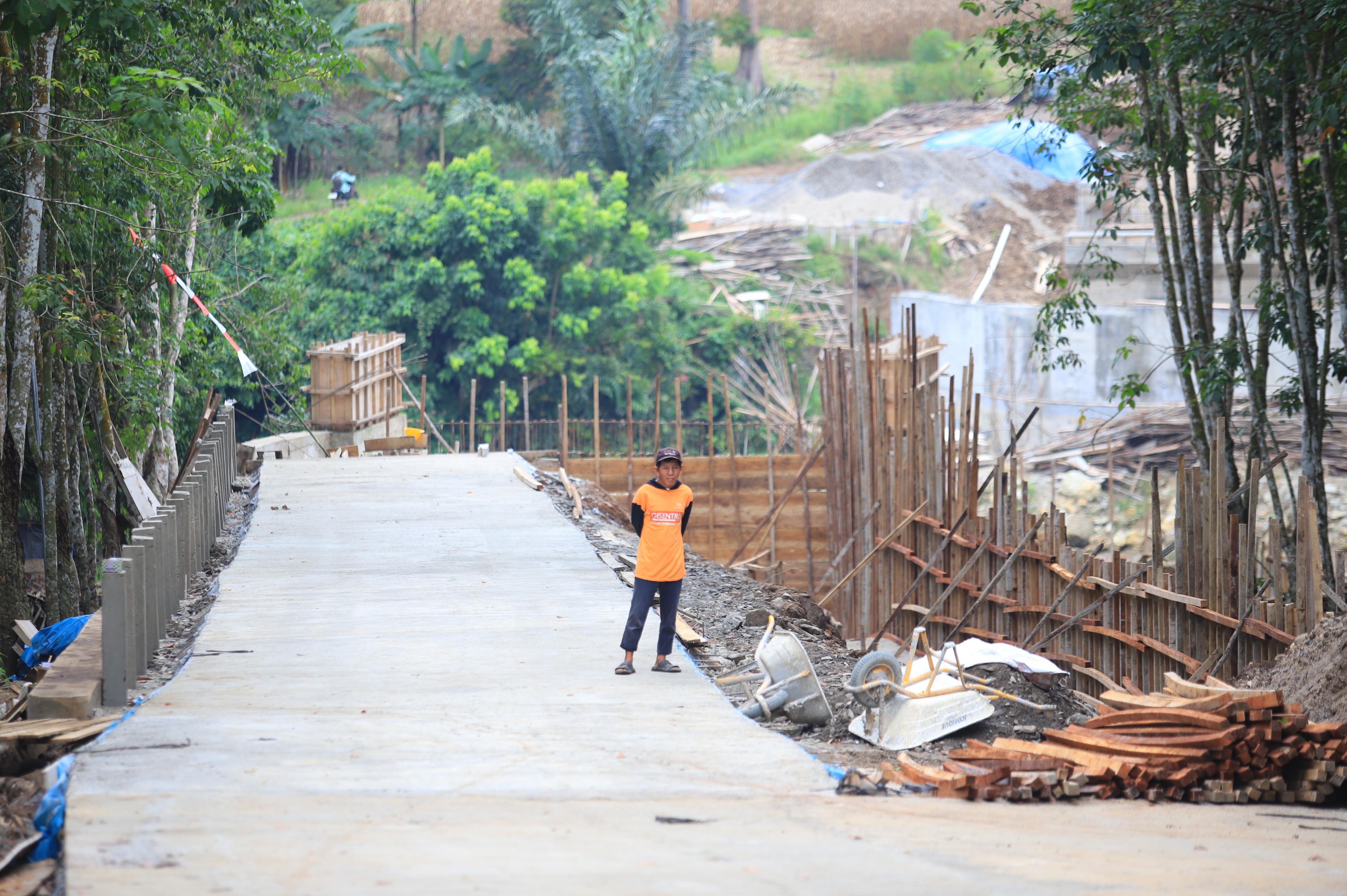 Bangubsus  Hadirkan Jalan Strategis di OKUS, Herman Deru: Mobilitas Warga Kini Lebih Efisien