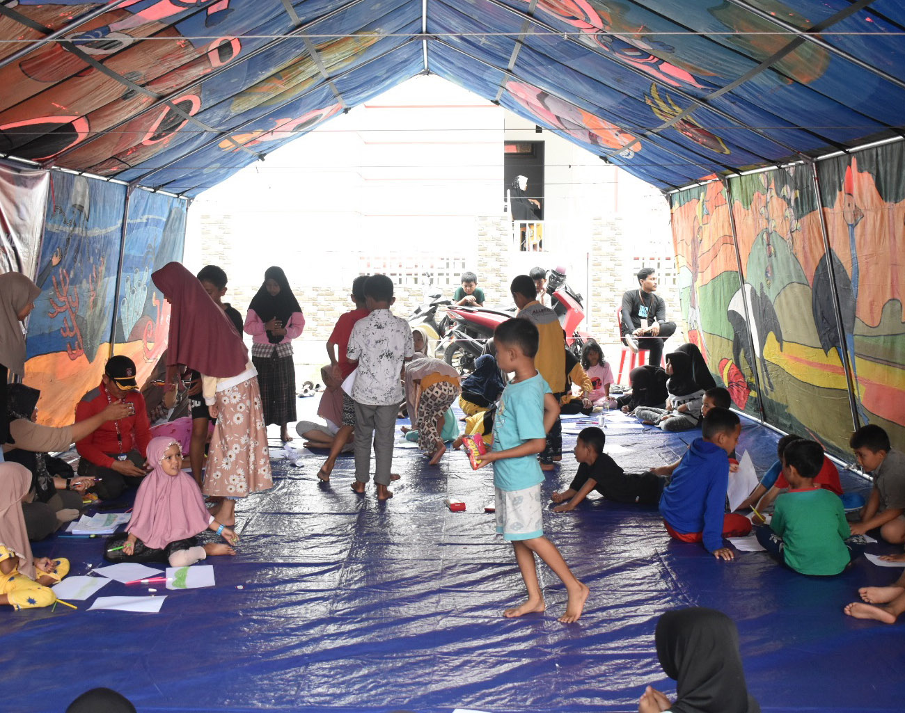 Peduli Bencana Sumbar, Bukit Asam (PTBA) Salurkan Bantuan untuk Korban Banjir Bandang