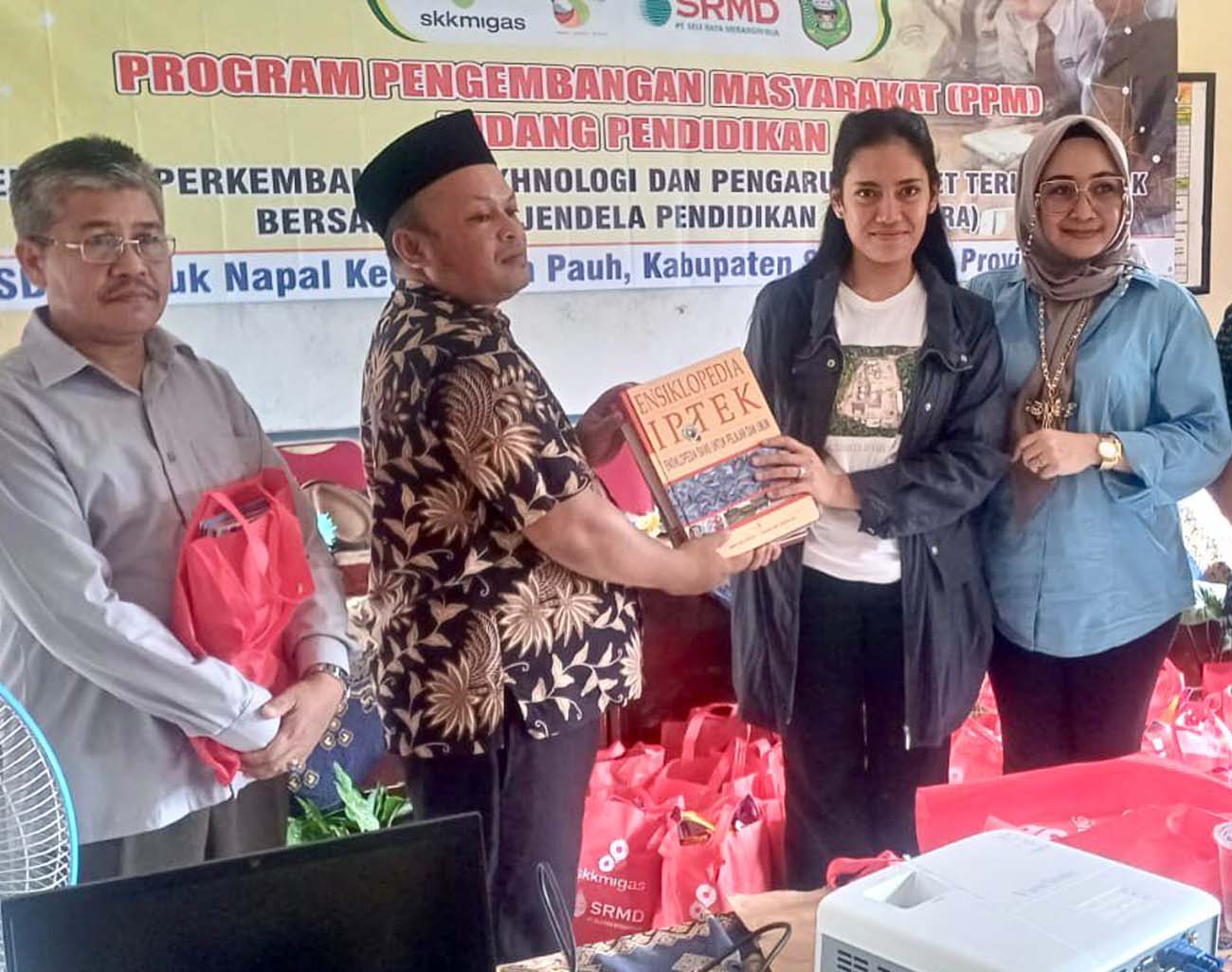 SKK Migas-KKKS SRMD Menggelar Seminar Perkembangan Teknologi dan Pengaruh Gadget Terhadap Anak