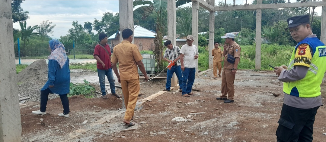 Progres Pembangunan Salah Satu Gedung Serbaguna Terbesar di Merapi barat