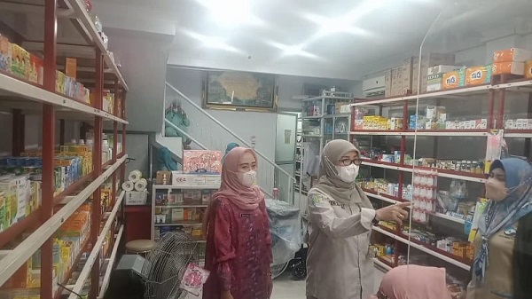 Dinkes Muara Enim Sidak Apotek dan Toko Obat