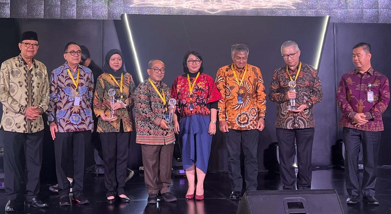 Bukit Asam (PTBA) Raih Penghargaan Annual Report Award 2023